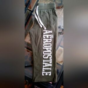 Aeropostale Pants Capris Green